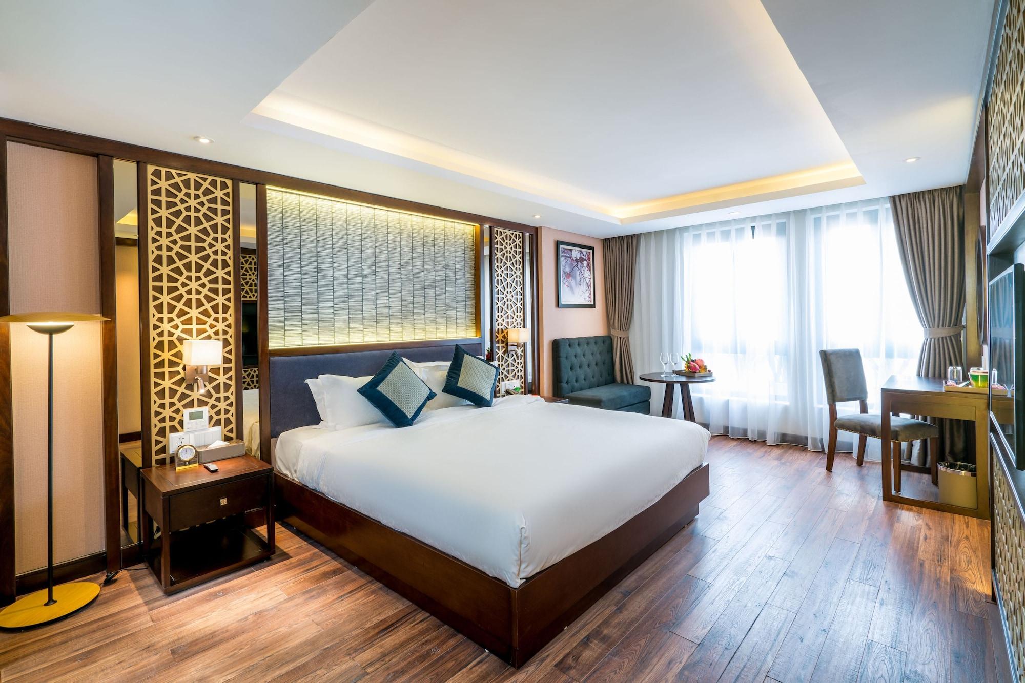 Conifer Grand Hotel Hanoi Buitenkant foto