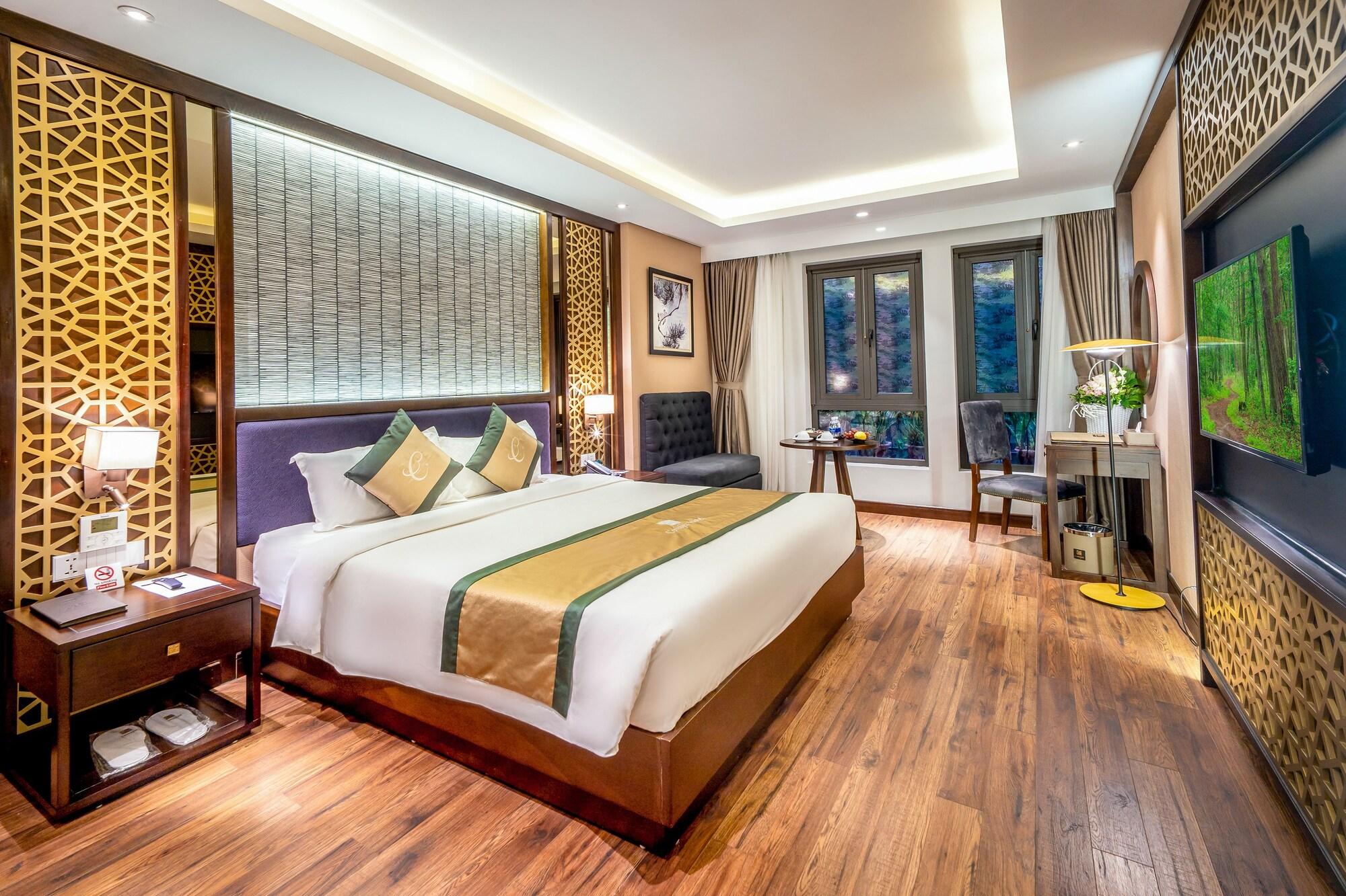 Conifer Grand Hotel Hanoi Buitenkant foto