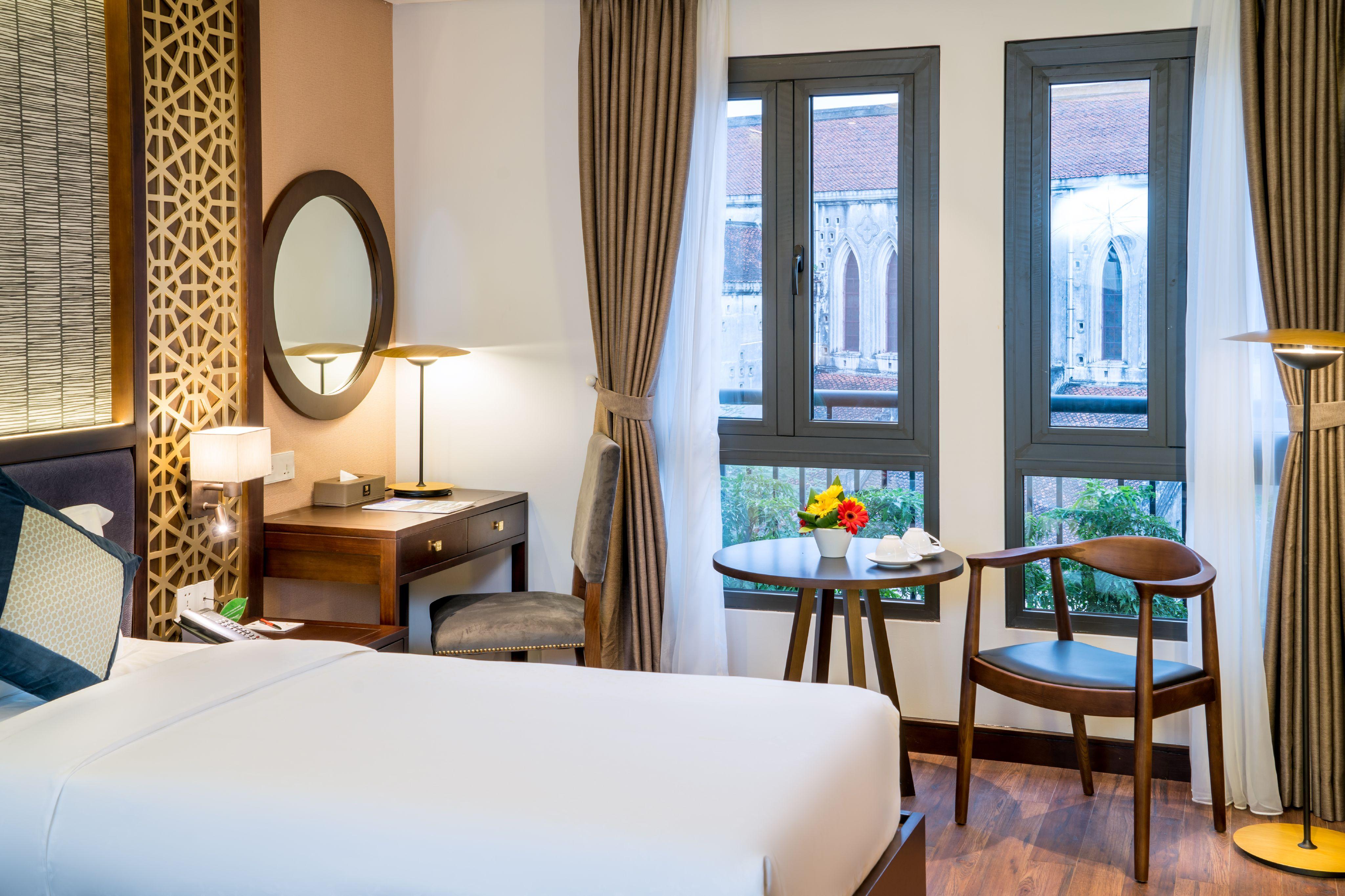 Conifer Grand Hotel Hanoi Buitenkant foto