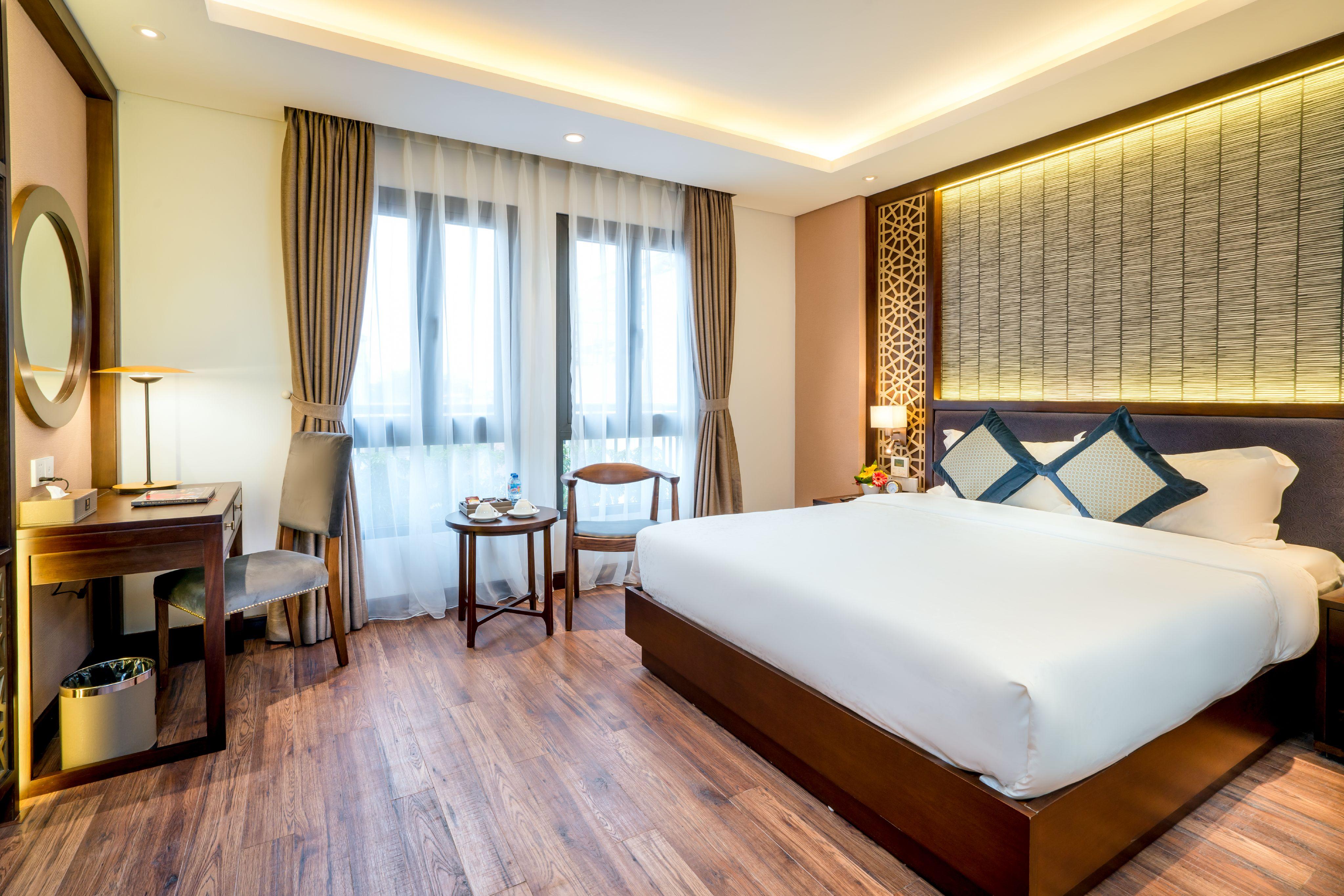 Conifer Grand Hotel Hanoi Buitenkant foto