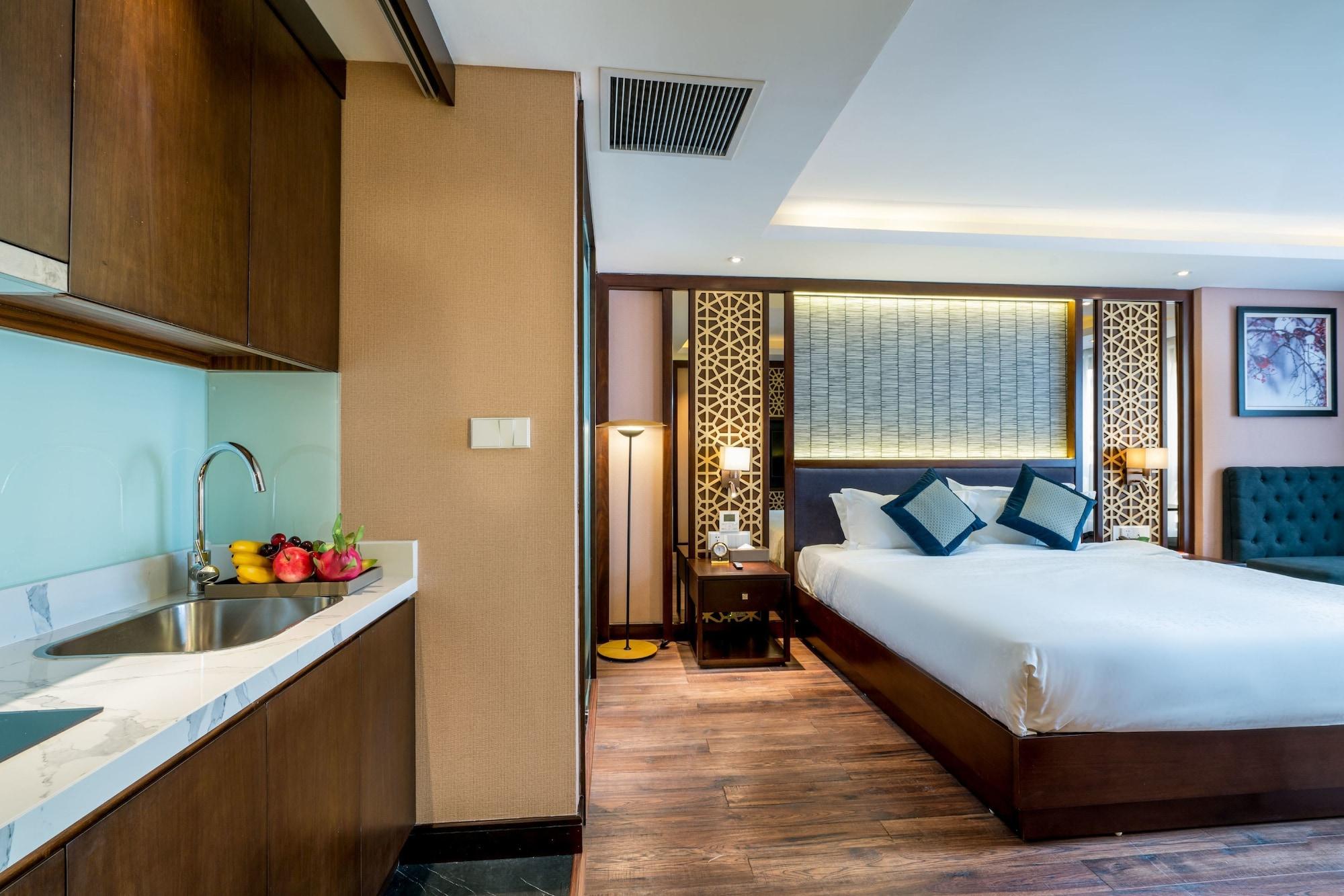 Conifer Grand Hotel Hanoi Buitenkant foto