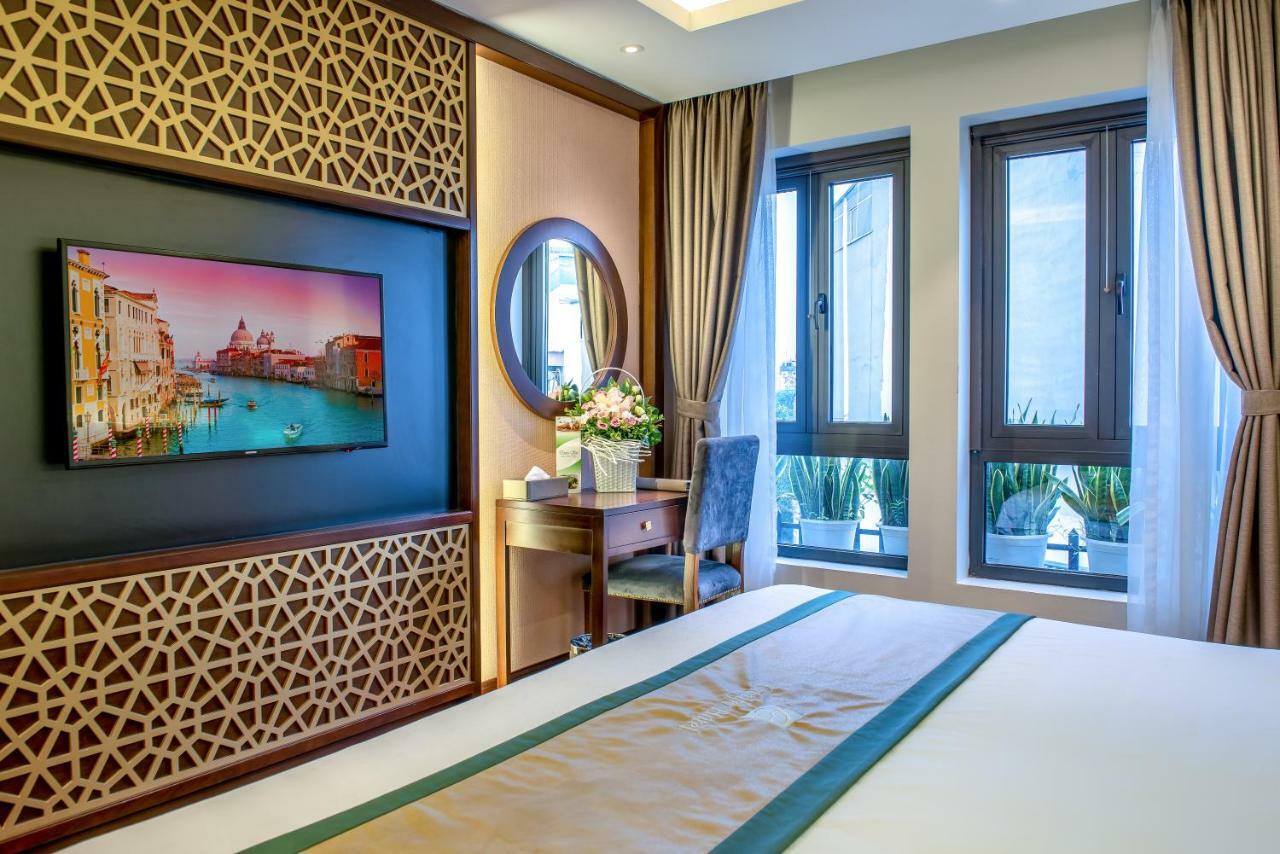 Conifer Grand Hotel Hanoi Buitenkant foto
